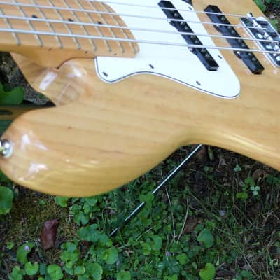 Fender Jazz Bass with hardshell fender case 2000 natural image 7
