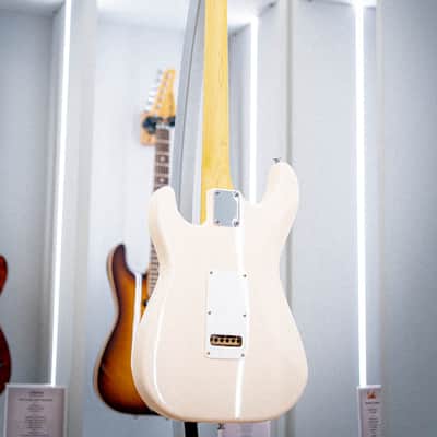 G&L Tribute Legacy White MP image 10