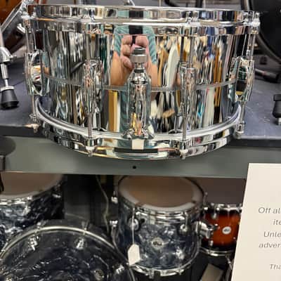 Gretsch G4164 USA Custom Chrome Over Brass 6.5x14" 10-Lug Snare Drum 2015 - Present - Chrome-Plated image 4