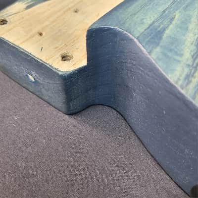 Ultralight Contemporary HH T Style Loaded Body 1pc Swamp Ash Denim Fade Body Contours image 4