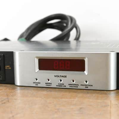 Monster Power PRO 2500 PowerCenter 10-Outlet Power Conditioner CG0119Y image 3