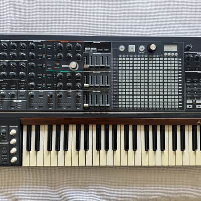 Arturia MatrixBrute 49-Key Synthesizer 2017 - Present - Black