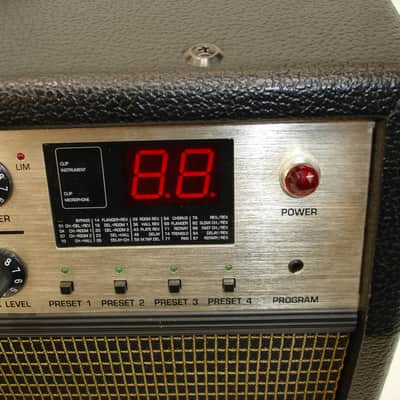 Behringer ULTRACOUSTIC ACX1000 2x60W Acoustic Guitar Amp image 7