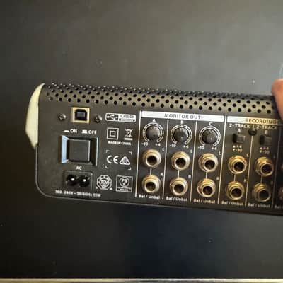 Behringer Xenyx CONTROL2USB Studio Monitor Controller 2012 - Present - Black image 4