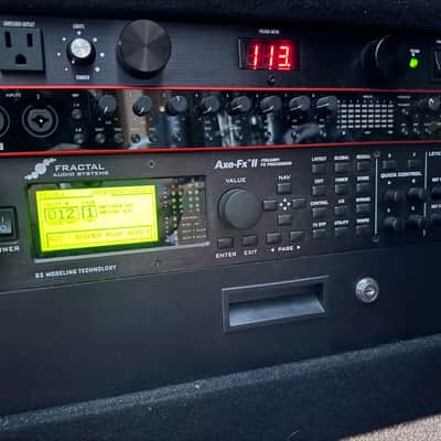 Fractal Axe-FX II with Controller + Gator Case image 4