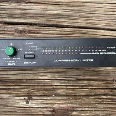 dbx 160XT Compressor / Limiter 2000s - Black image 3