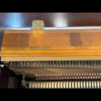 Steinway & Sons Model E547 Mahogany Console Piano Bild 5
