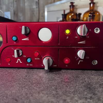 Focusrite RED 7 Mic Pre and Dynamics 2000s - Red image 4