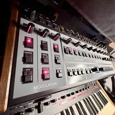 Oberheim OB-X8 Desktop 8-Voice Synthesizer 2022 - Present - Black with Wood Sides image 2