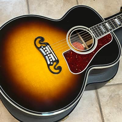 2026 Gibson SJ-200 Western Classic Acoustic Guitar Vintage Sunburst imagen 1