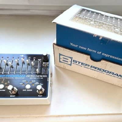 Electro-Harmonix 8-Step Program Analog Expression / CV Sequencer - Black image 2