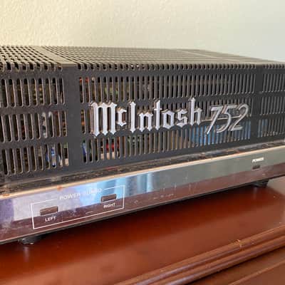 McIntosh MC752 75-Watt Stereo Solid State Power Amplifier