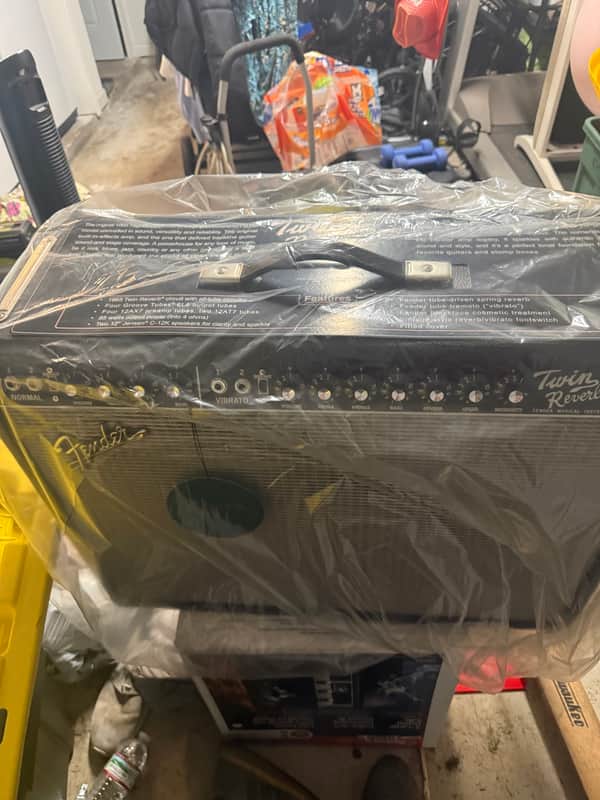 Fender '65 Twin Reverb Reissue 85-Watt 2x12" Guitar Combo 1991 - Present - Black image 1
