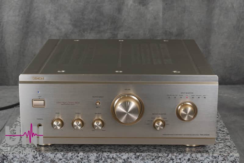 DENON PMA-2000III Stereo Integrated Amplifier in Very Good condition