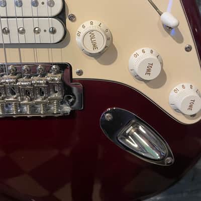 Fender Standard HSS Stratocaster with Rosewood Fretboard 1999 - 2005 - Midnight Wine image 9