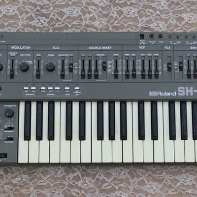 Roland SH-101 32-Key Monophonic Synthesizer