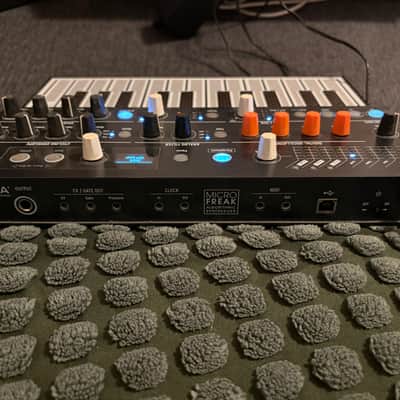 Arturia MicroFreak 25-Key Algorithmic Synthesizer 2019 - Present - Black image 3