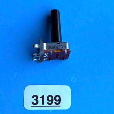 Fender Frontman Bullet Reverb (PR241) Guitar Amp Part: Potentiometer C250K Pot image 11