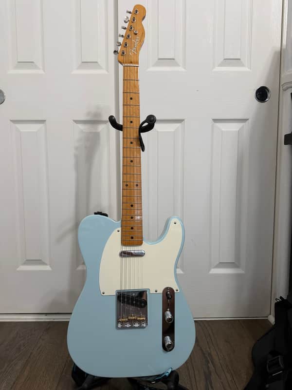 Fender Vintera '50s Telecaster with Maple Fretboard 2019 - 2023 - Sonic Blue