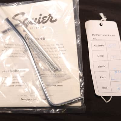 Squier Squier Sonic Stratocaster Maple Fingerboard White Pickguard Black 779 image 9