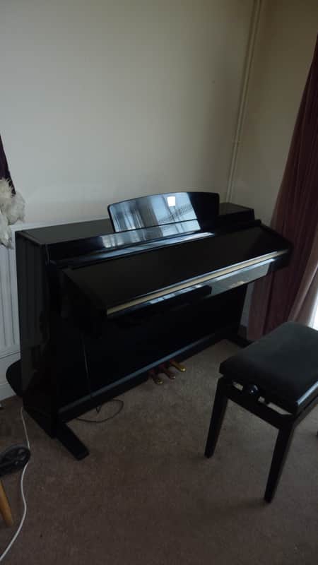 Yamaha Clavinova Keyboard CLP-230 2007 to 2008 Polished black