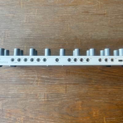 Torso Electronics T-1 Sequencer White w/Case & Original Box! image 6