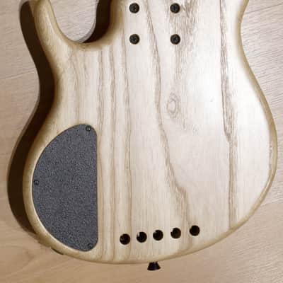 Kala U Bass California Fretted 5 Swamp Ash image 8