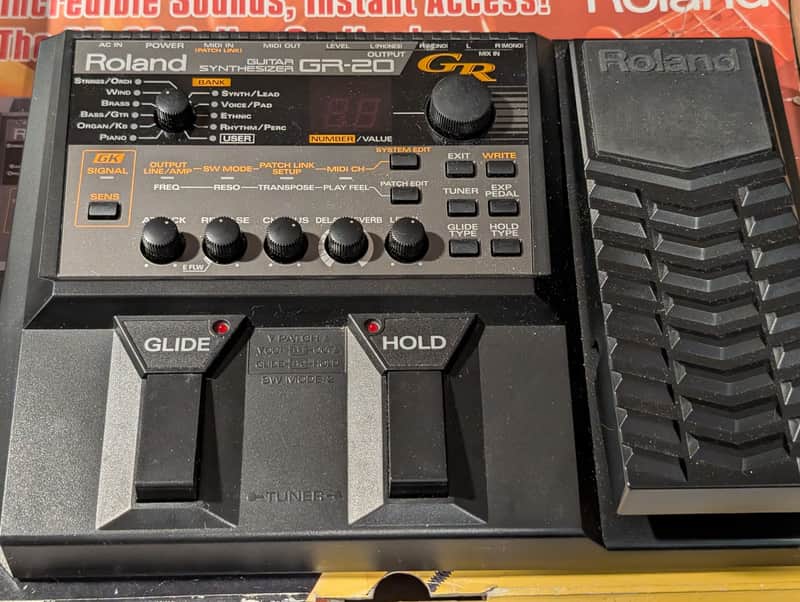 Roland GR-20 with GK-3 divided pickup and mounting hardware image 1