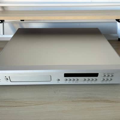 T+A Pulsar CD 1230 R Professional CD Player - Silver image 7