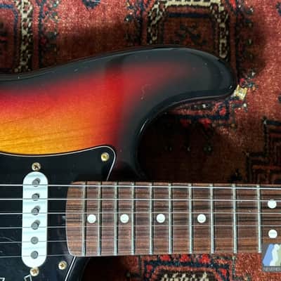 Fender Stevie Ray Vaughan Stratocaster 1998 3-Color Sunburst image 7