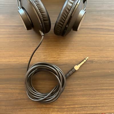 AKG K72 Closed-back Studio Monitoring Headphones 2010s - Black image 2