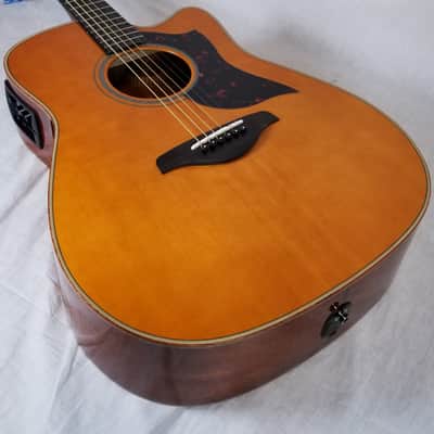 Mint Yamaha Solid Sitka Spruce Top Cutaway Folk Acoustic/Electic Guitar, Mahogany, Vintage Natural image 5