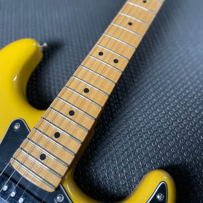 Fender Player II Modified Stratocaster, Maple Fingerboard, Sunshine Yellow image 5