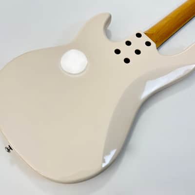 G&L LB-100 Tribute 2020 Olympic White image 16