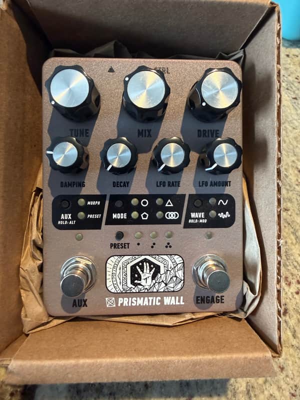 Electronic Audio Experiments Prismatic Wall