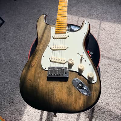 Fender Stratocaster Deluxe 2006-2008 - Vintage Faded Black Nitrocellulose image 9