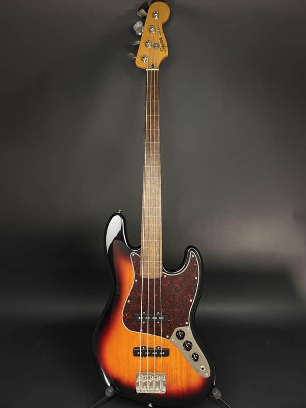 2019 Squier Classic Vibe '60s Fretless Jazz Bass - Sunburst image 1