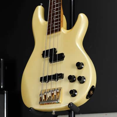 Fender PJR65 Late 80's Aged White Bass image 3