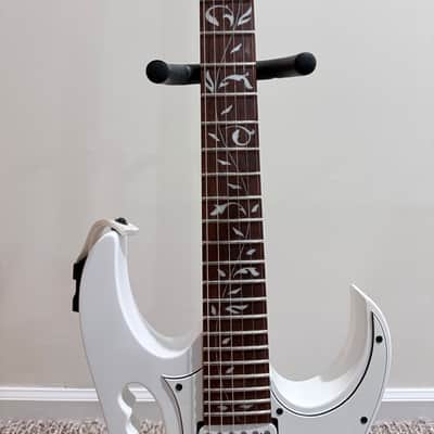 Ibanez JEMJR-WH Steve Vai Signature with Jatoba Fretboard 2018 - Present White image 4