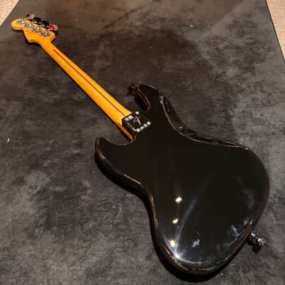 Fender Player Jazz Bass with Maple Fretboard Black image 10