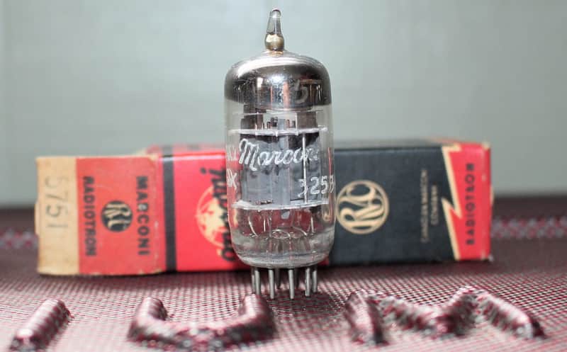 GE 5751 12AX7 SUB TIGHT BALANCE GRAY PLATE 3 MICA S RODS COPPER GRID POSTS NOS+NIB VINTAGE 1958 FOR MARCONI CANADA image 1