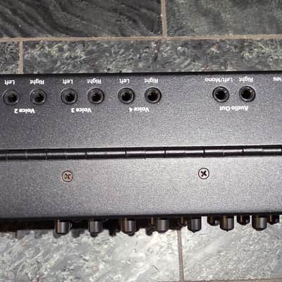Dave Smith Instruments Poly Evolver 61-Key 4-Voice Polyphonic Synthesizer 2005 - 2011 - Blue with Wood Sides image 3