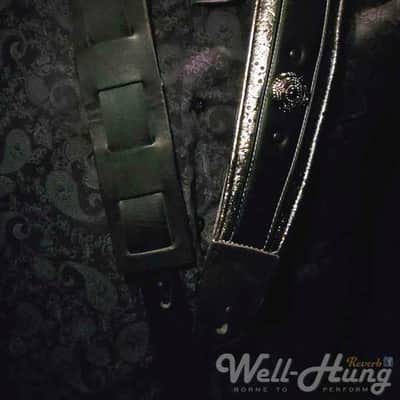 Well-Hung "Soul Collector" 3" wide padded leather guitar strap, Silver / Black with conchos image 4