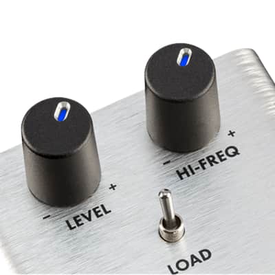 Fender Level Set Buffer Pedal Bundle with Fender Instrument Cable and 24 Picks image 12