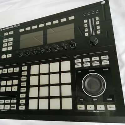 Native Instruments Maschine Studio Black image 3