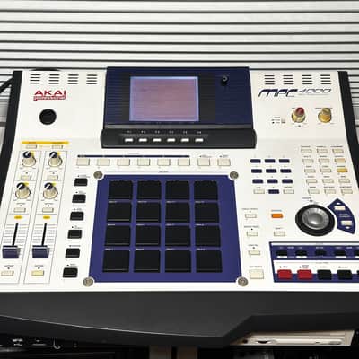 Akai MPC4000 with Original Box (collector grade) image 2