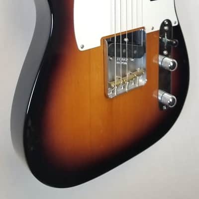 Fender Vintera '50s Telecaster, Maple Fingerboard, 2-color Sunburst, w/Gig Bag image 5