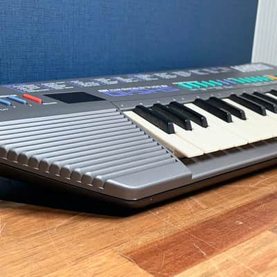 Yamaha SHS-10 Keytar - Gray w/ Power Supply image 3