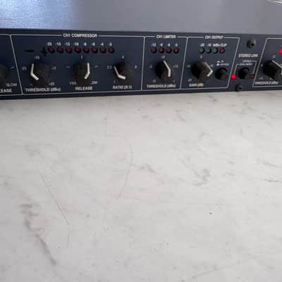 SIMETRIX 565E Dual Compressor/Limiter/Expander, High-End Studio image 3