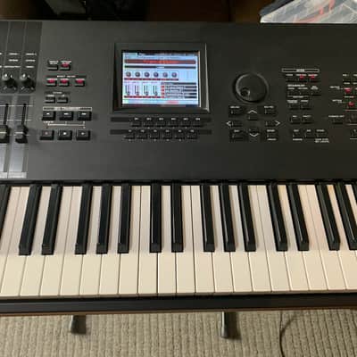 Yamaha Motif XF 8 Production Synthesizer 2010s - Gray